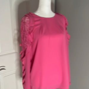 Lightweight lace sleeve top